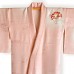 KIMONO HABILLÉ FLORAL EN SOIE ROSE 007-107 (M) KIMONO HABILLÉ FLORAL EN SOIE ROSE 007-107 (M)