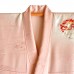 KIMONO HABILLÉ FLORAL EN SOIE ROSE 007-107 (M) KIMONO HABILLÉ FLORAL EN SOIE ROSE 007-107 (M)