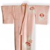 KIMONO HABILLÉ FLORAL EN SOIE ROSE 007-107 (M) KIMONO HABILLÉ FLORAL EN SOIE ROSE 007-107 (M)