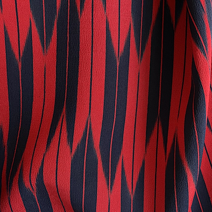 KIMONO FEMME VINTAGE ROUGE ET INDIGO EN SOIE 007-82 (M) KIMONO FEMME VINTAGE ROUGE ET INDIGO EN SOIE 007-82 (M)