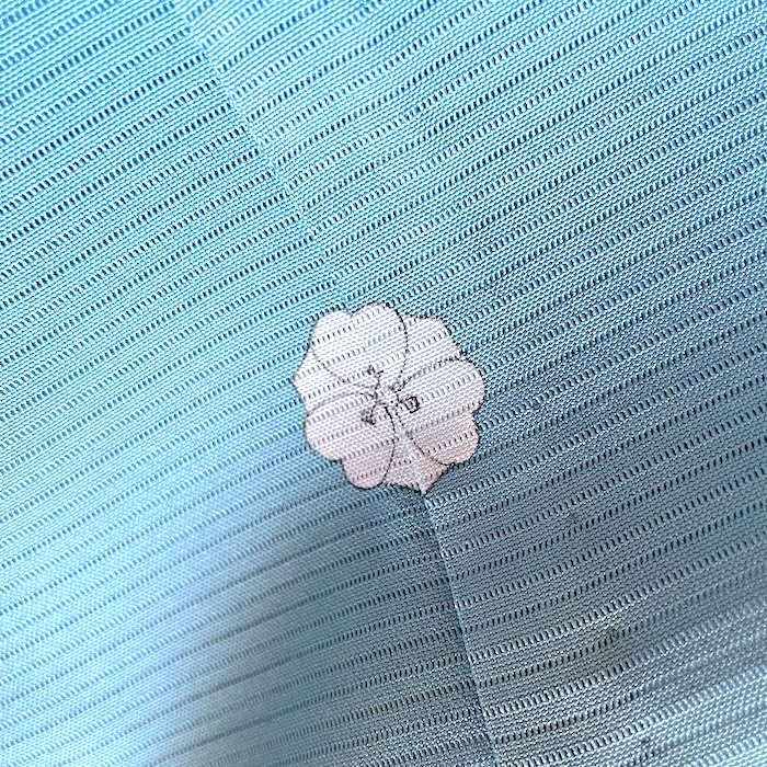 KIMONO FEMME D'ÉTÉ TURQUOISE EN SOIE AJOURÉE 008-145 (M) (non doublé) KIMONO FEMME D'ÉTÉ TURQUOISE EN SOIE AJOURÉE 008-145 (M) (non doublé)