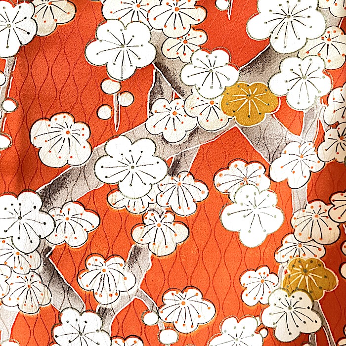 KIMONO FEMME VINTAGE SOIE & FLEURS DE PRUNIER 008-386 (S) KIMONO FEMME VINTAGE SOIE & FLEURS DE PRUNIER 008-386 (S)