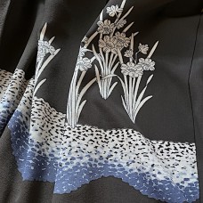 HAORI JAPONAIS FEMME NOIR EN SOIE À DÉCOR FLORAL PRINTANIER 010-260 (M)