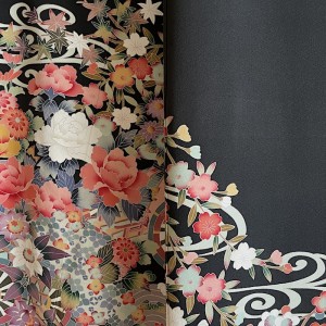 KIMONO JAPONAIS TOMESODE NOIR À KAMON EN SOIE 010-69 (M)